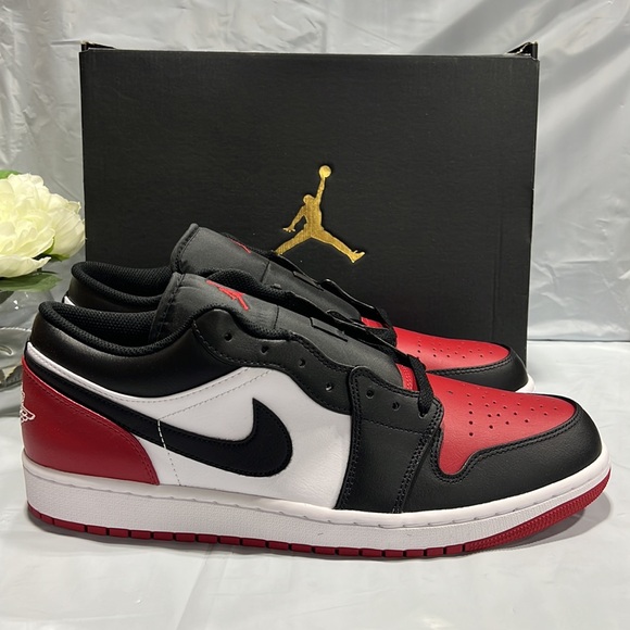 NIB - Men’s Air Jordan 1 Low, White/Black/Varsity Res - Size 13 - Picture 6 of 11